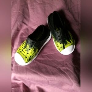 Breathable Clog Style Sneaker